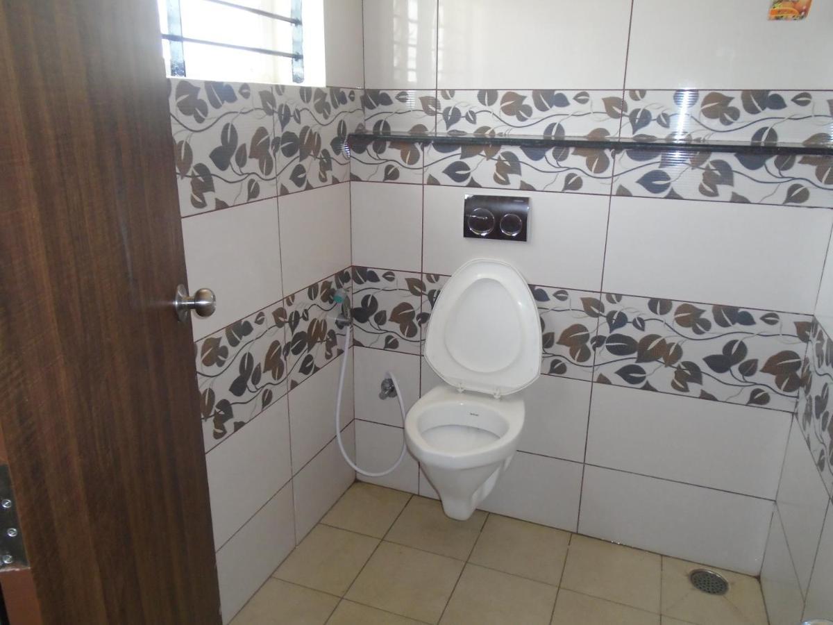 Ssr Residency Hotel Mandya Buitenkant foto