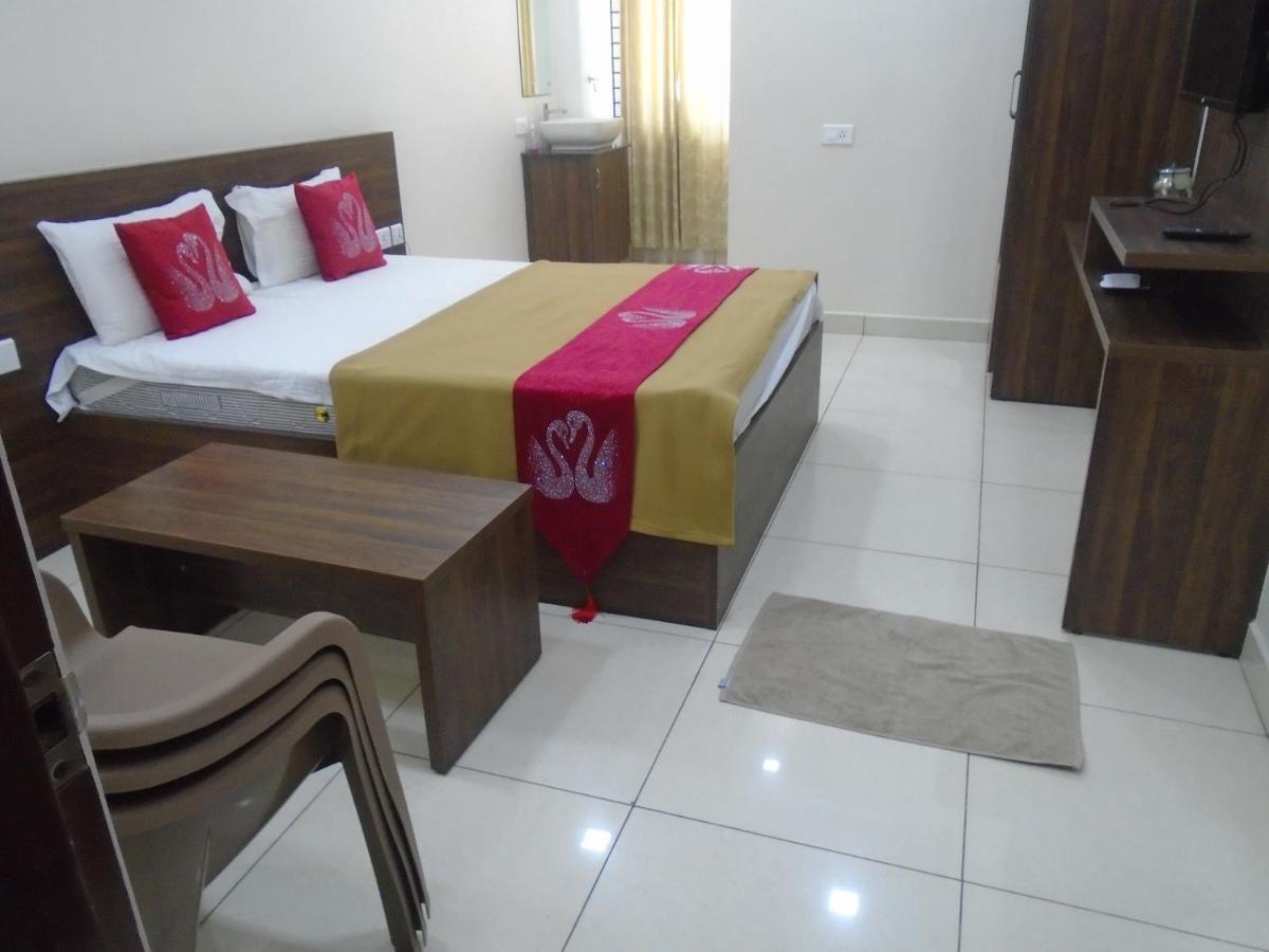 Ssr Residency Hotel Mandya Buitenkant foto