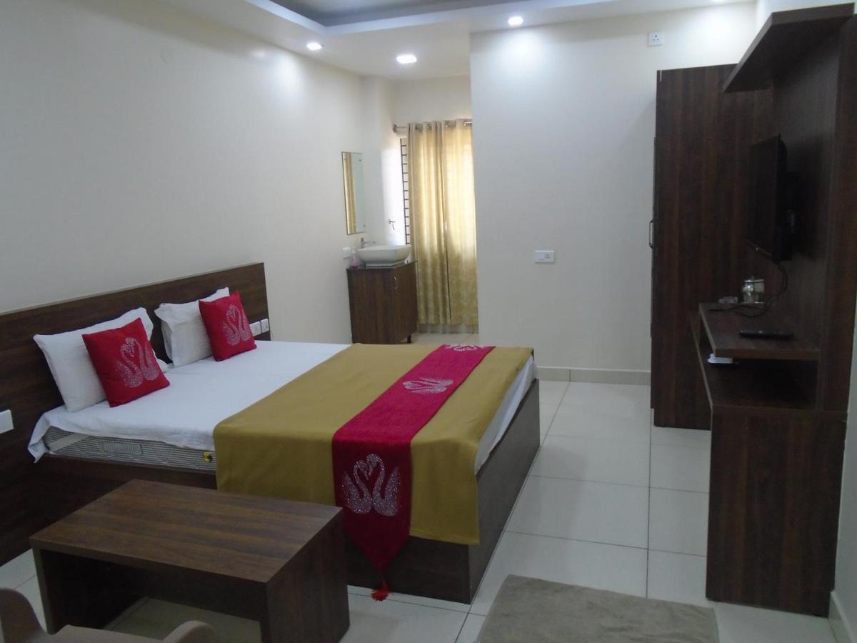 Ssr Residency Hotel Mandya Buitenkant foto