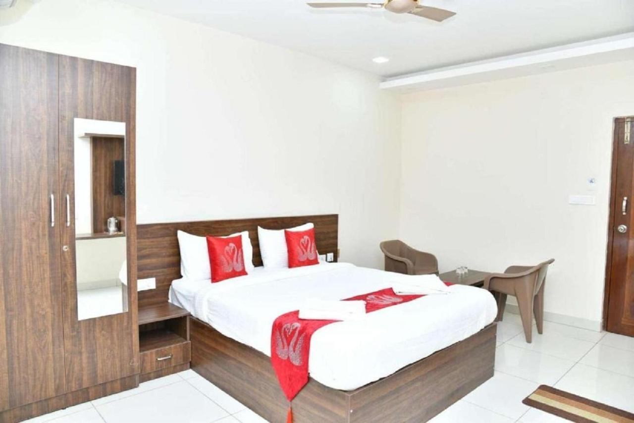 Ssr Residency Hotel Mandya Buitenkant foto