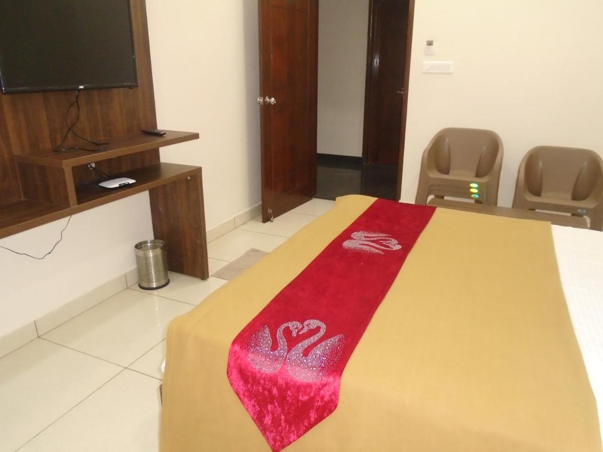 Ssr Residency Hotel Mandya Buitenkant foto